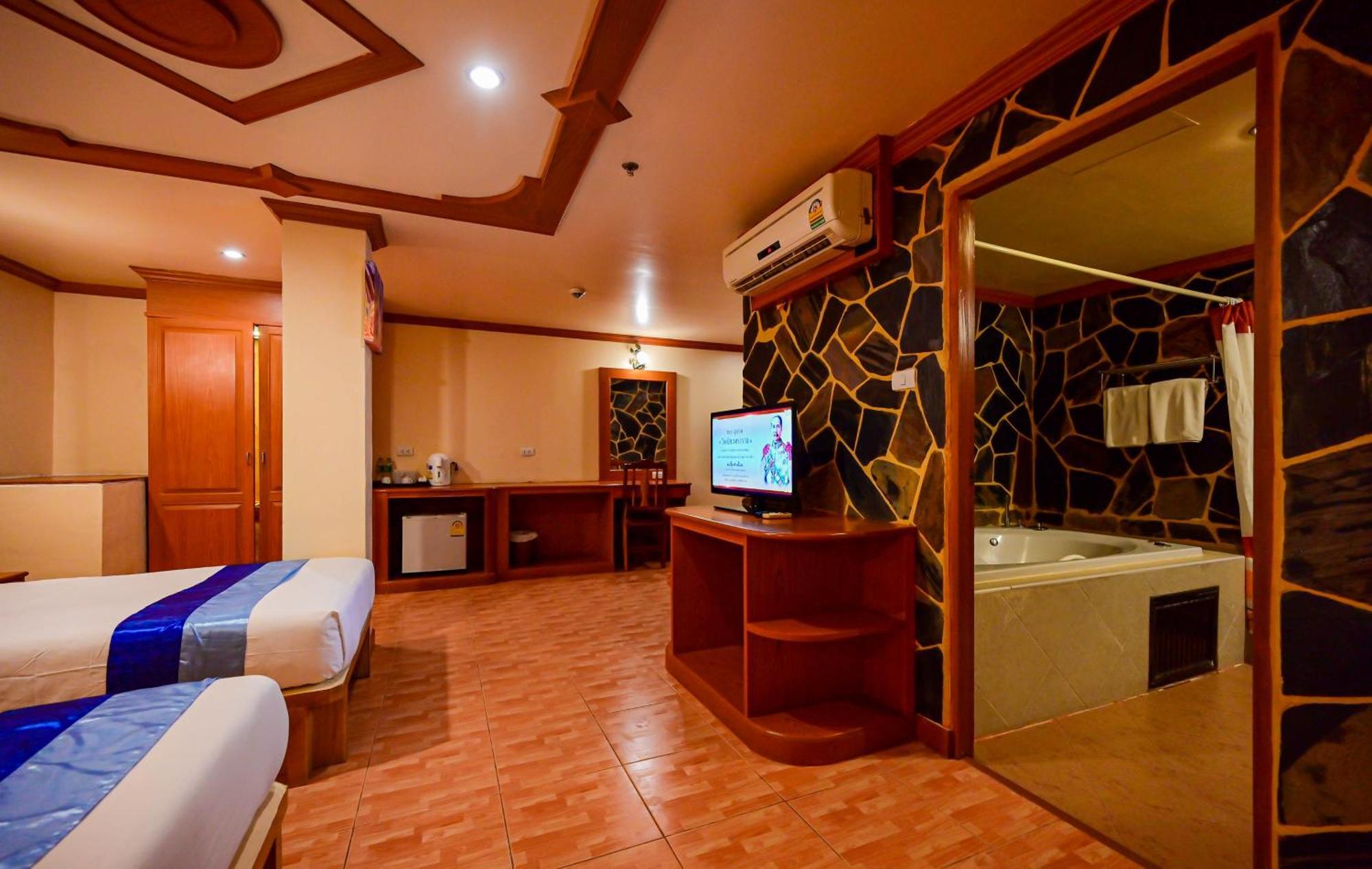 Complex Hotel Patong Kültér fotó