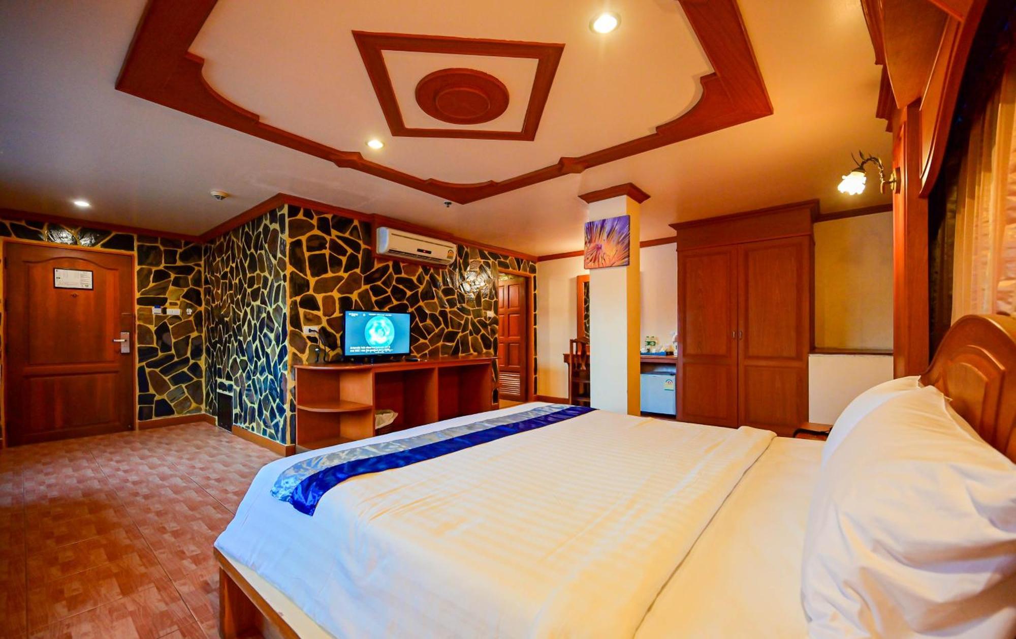 Complex Hotel Patong Kültér fotó