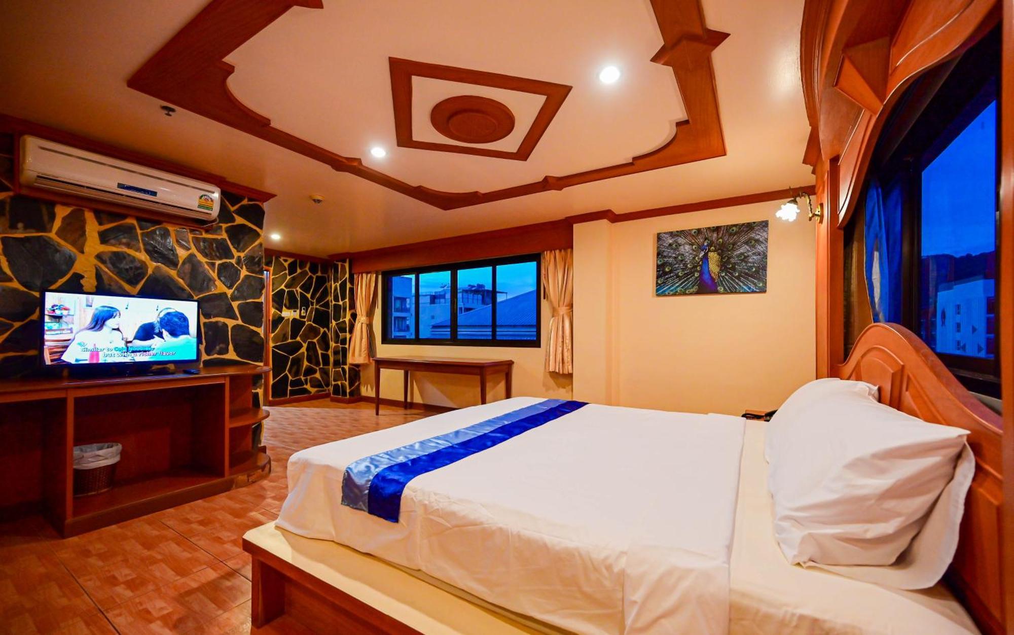 Complex Hotel Patong Kültér fotó