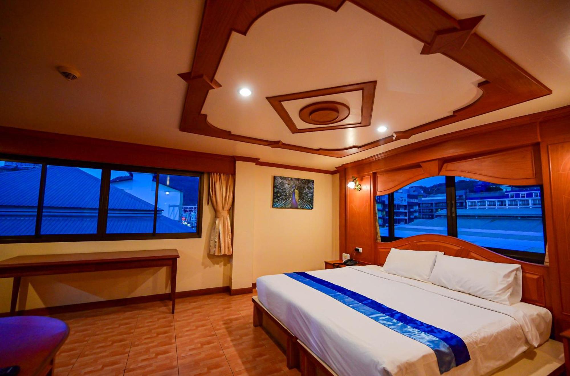 Complex Hotel Patong Kültér fotó